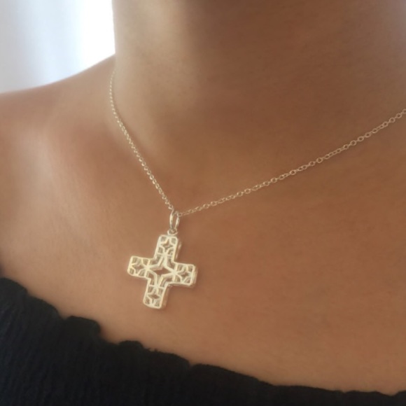Jewelry - ✨ PICK OF THE DAY ✨Sterling Silver Cross Necklace✨